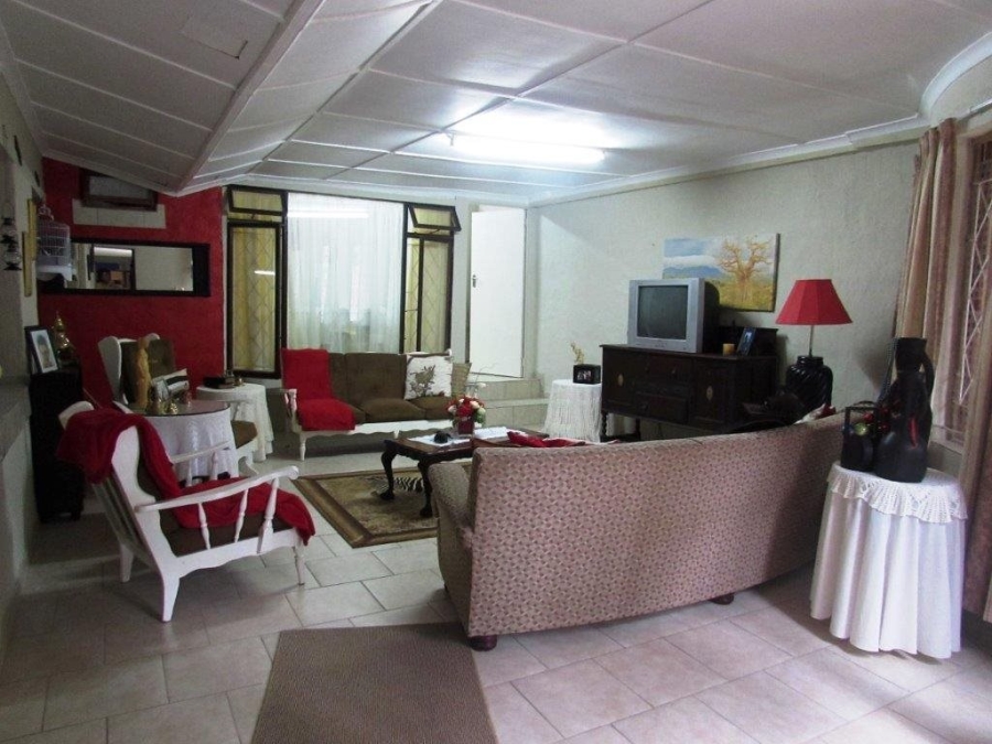 13 Bedroom Property for Sale in Umtentweni KwaZulu-Natal