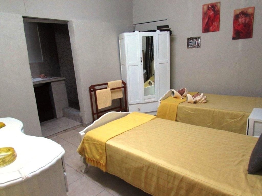 13 Bedroom Property for Sale in Umtentweni KwaZulu-Natal