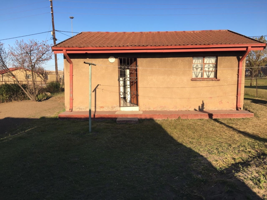 2 Bedroom Property for Sale in Madadeni C KwaZulu-Natal