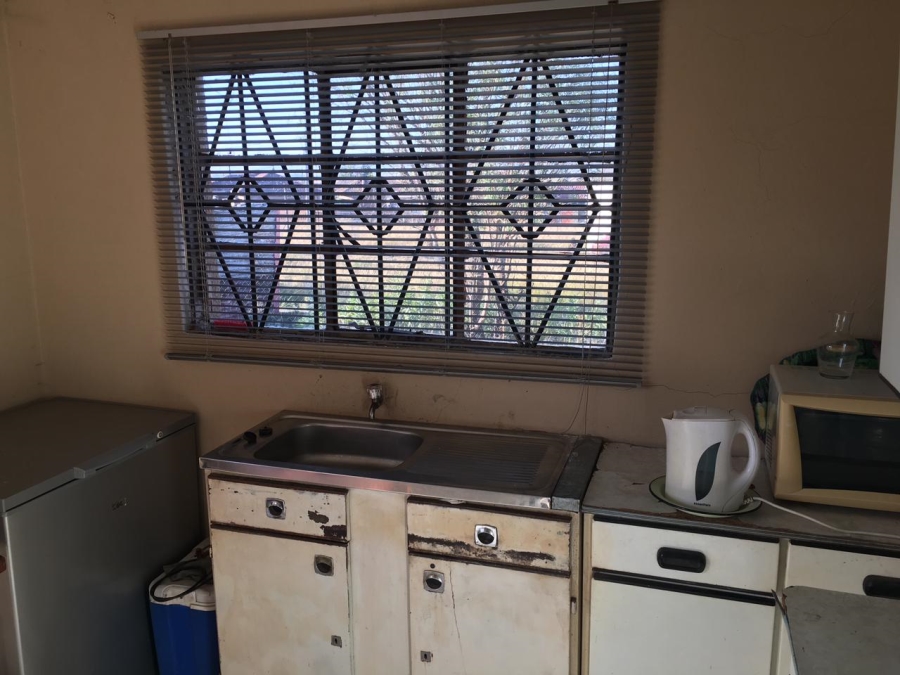2 Bedroom Property for Sale in Madadeni C KwaZulu-Natal