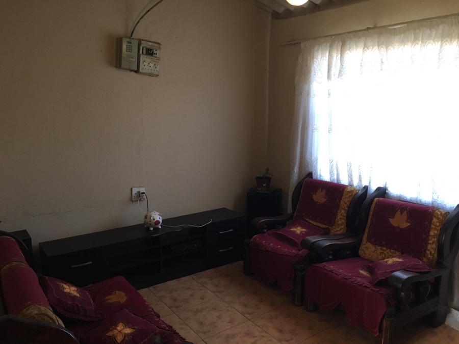 2 Bedroom Property for Sale in Madadeni C KwaZulu-Natal