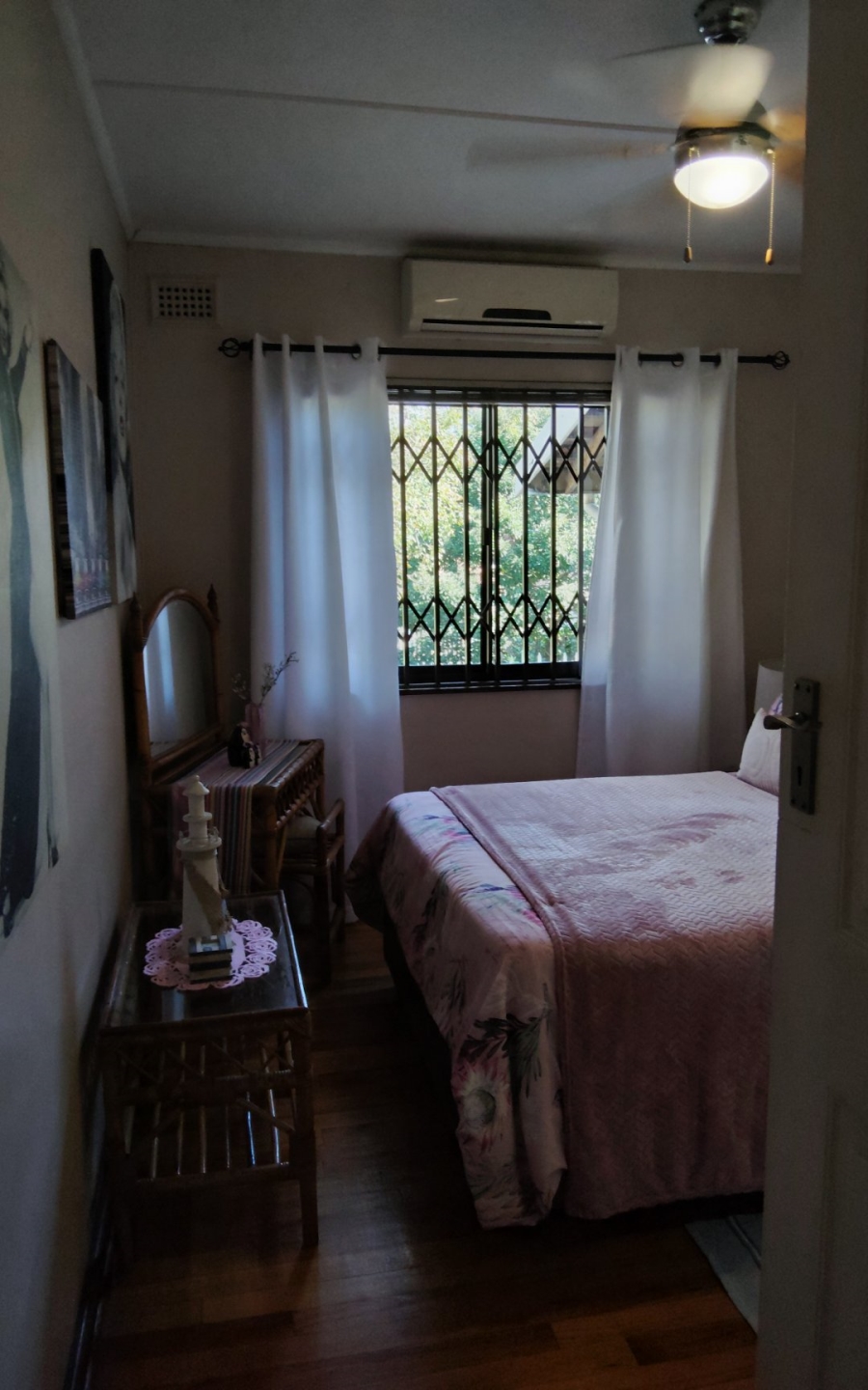 6 Bedroom Property for Sale in Amanzimtoti KwaZulu-Natal