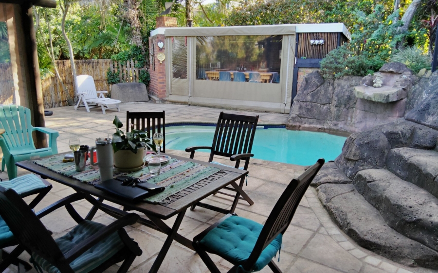 6 Bedroom Property for Sale in Amanzimtoti KwaZulu-Natal