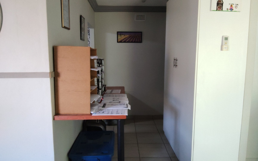 6 Bedroom Property for Sale in Amanzimtoti KwaZulu-Natal