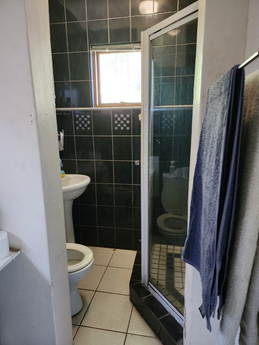 6 Bedroom Property for Sale in Amanzimtoti KwaZulu-Natal