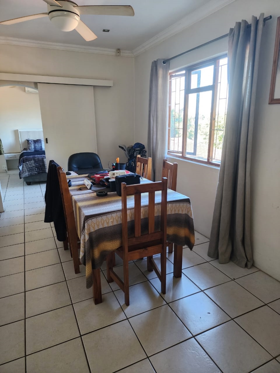 6 Bedroom Property for Sale in Amanzimtoti KwaZulu-Natal