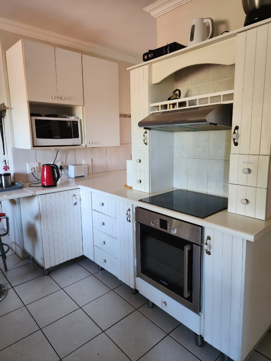 6 Bedroom Property for Sale in Amanzimtoti KwaZulu-Natal