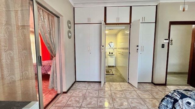 4 Bedroom Property for Sale in Margate KwaZulu-Natal