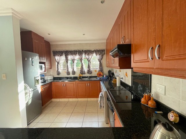 4 Bedroom Property for Sale in St Michaels On Sea KwaZulu-Natal