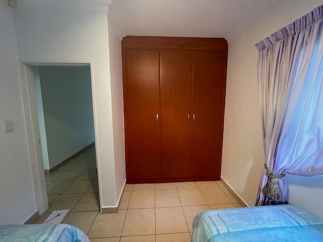 4 Bedroom Property for Sale in St Michaels On Sea KwaZulu-Natal