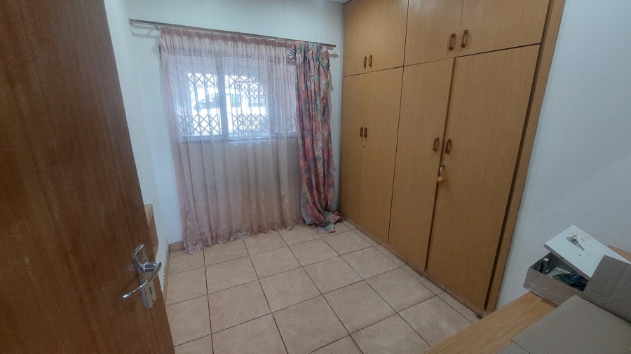 To Let 4 Bedroom Property for Rent in Umhlatuzana KwaZulu-Natal