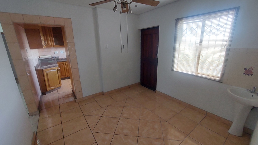 To Let 4 Bedroom Property for Rent in Umhlatuzana KwaZulu-Natal