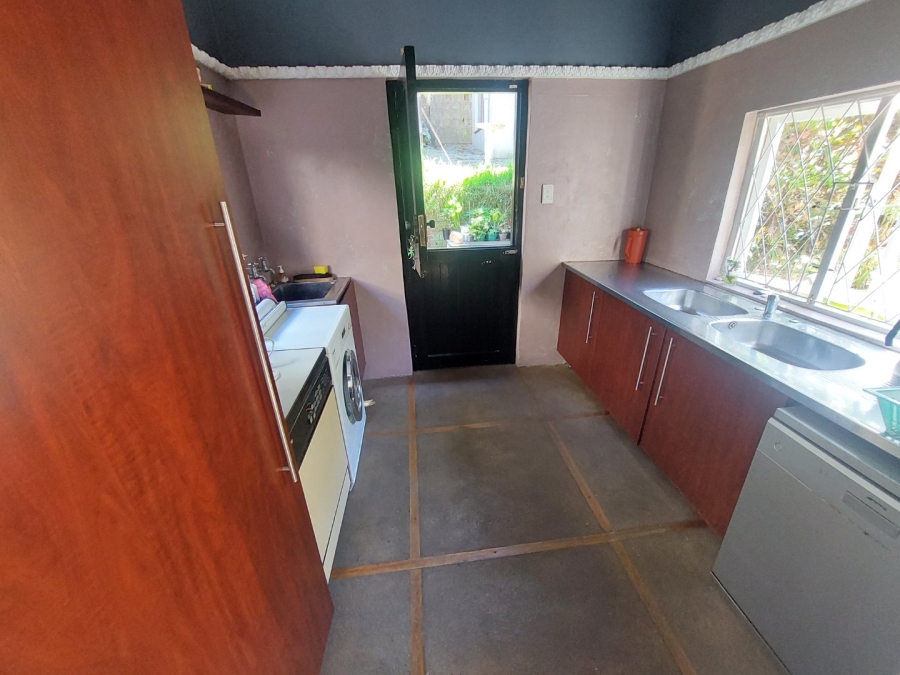 4 Bedroom Property for Sale in Essenwood KwaZulu-Natal