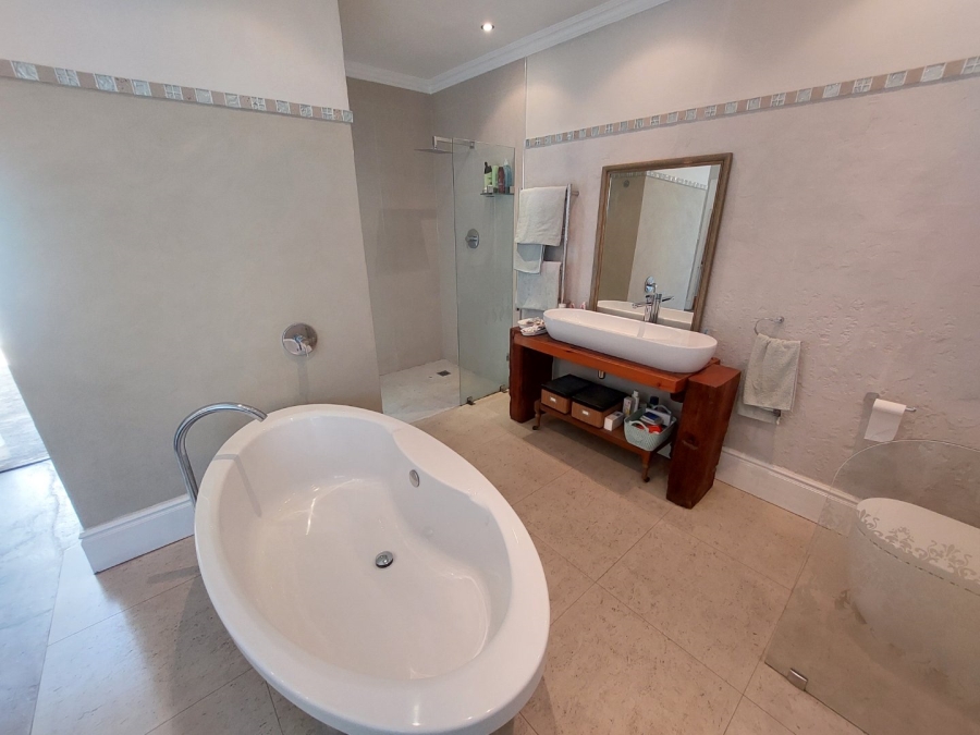 4 Bedroom Property for Sale in Essenwood KwaZulu-Natal