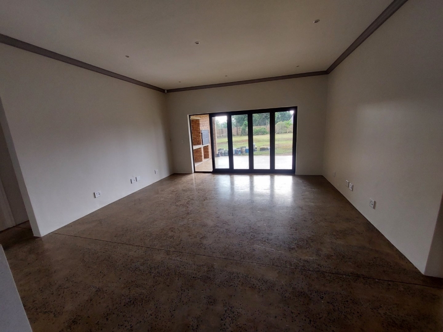 3 Bedroom Property for Sale in Crestholme KwaZulu-Natal