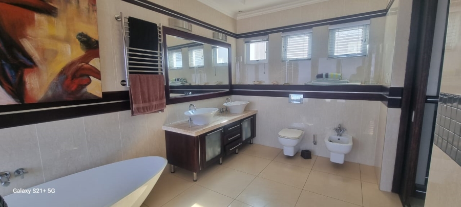 4 Bedroom Property for Sale in Margate KwaZulu-Natal