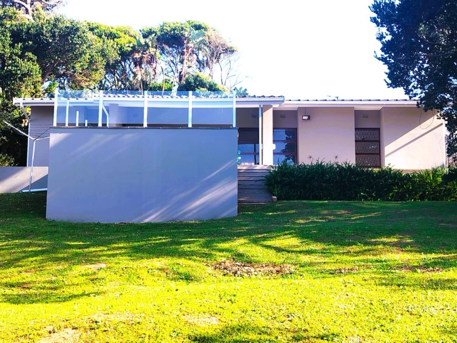 To Let 3 Bedroom Property for Rent in Umzumbe KwaZulu-Natal