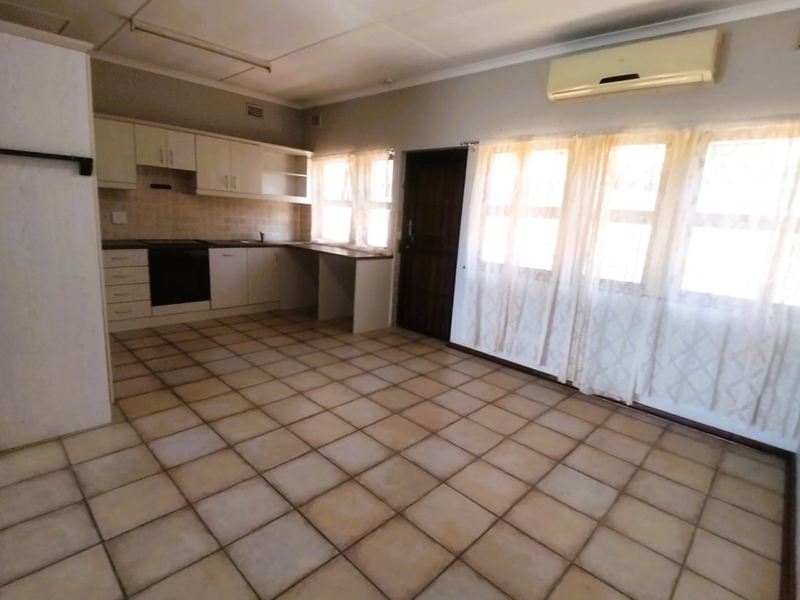 To Let 3 Bedroom Property for Rent in Umzumbe KwaZulu-Natal