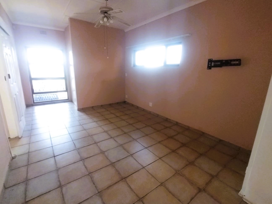 To Let 3 Bedroom Property for Rent in Umzumbe KwaZulu-Natal