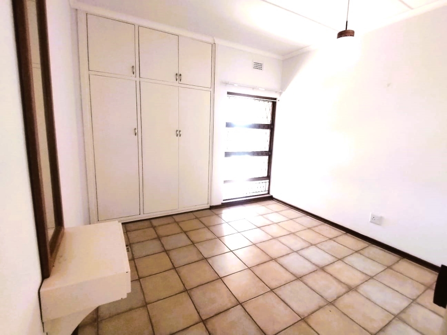 To Let 3 Bedroom Property for Rent in Umzumbe KwaZulu-Natal