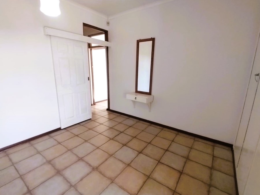 To Let 3 Bedroom Property for Rent in Umzumbe KwaZulu-Natal
