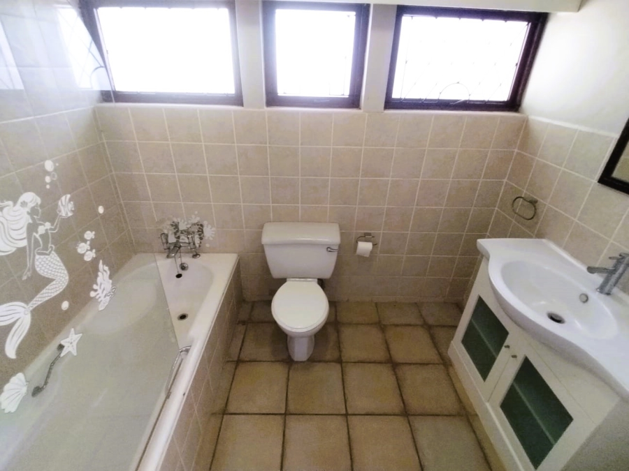 To Let 3 Bedroom Property for Rent in Umzumbe KwaZulu-Natal