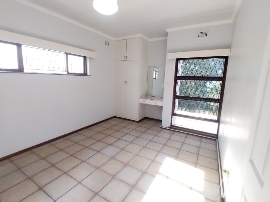 To Let 3 Bedroom Property for Rent in Umzumbe KwaZulu-Natal