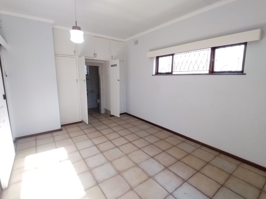 To Let 3 Bedroom Property for Rent in Umzumbe KwaZulu-Natal