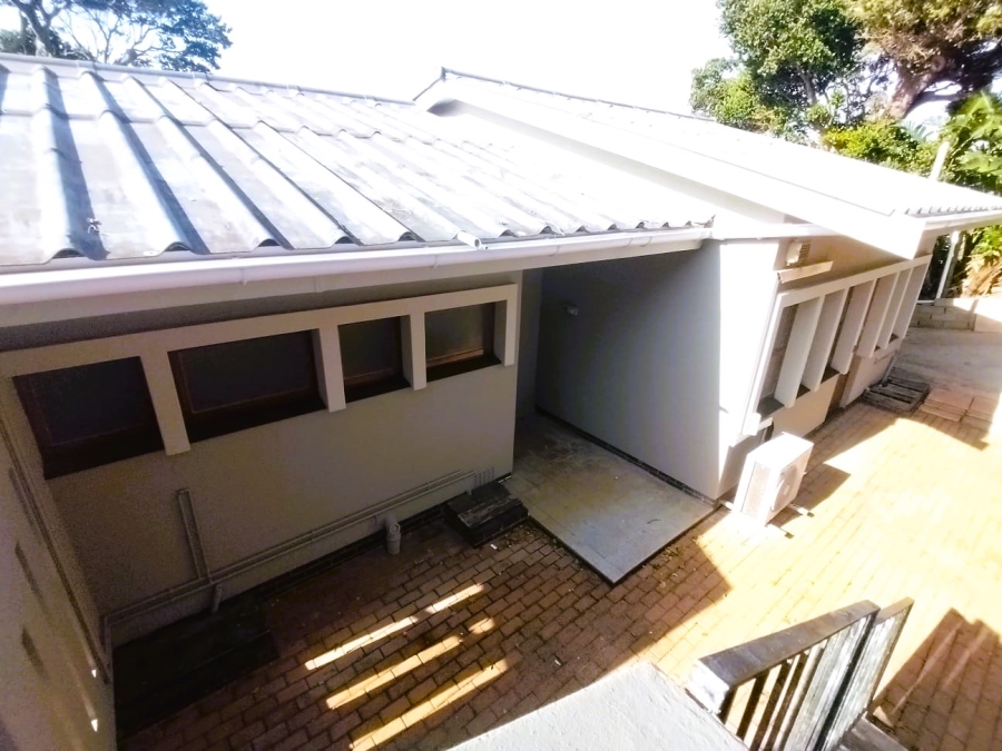 To Let 3 Bedroom Property for Rent in Umzumbe KwaZulu-Natal