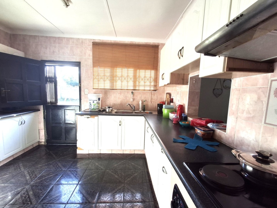 3 Bedroom Property for Sale in Port Edward KwaZulu-Natal