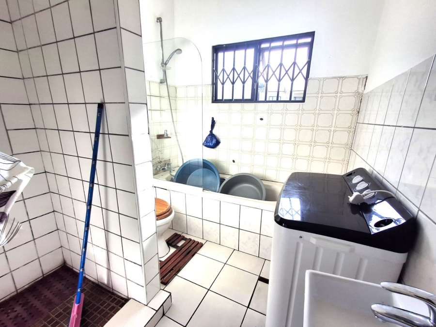 3 Bedroom Property for Sale in Port Edward KwaZulu-Natal