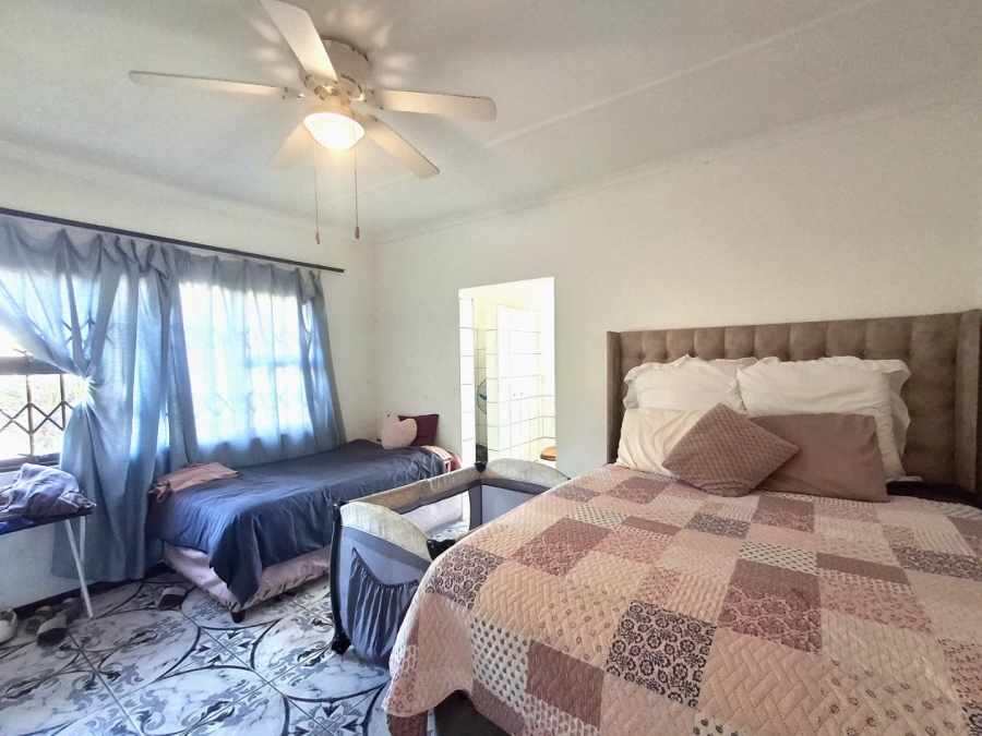 3 Bedroom Property for Sale in Port Edward KwaZulu-Natal