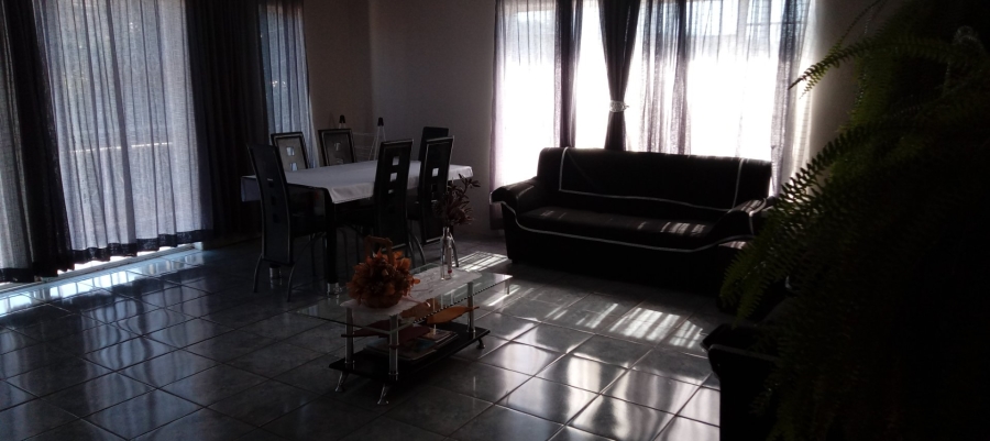 4 Bedroom Property for Sale in Ixopo KwaZulu-Natal