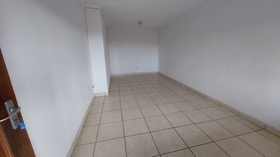 2 Bedroom Property for Sale in Kharwastan KwaZulu-Natal