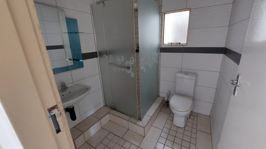2 Bedroom Property for Sale in Kharwastan KwaZulu-Natal