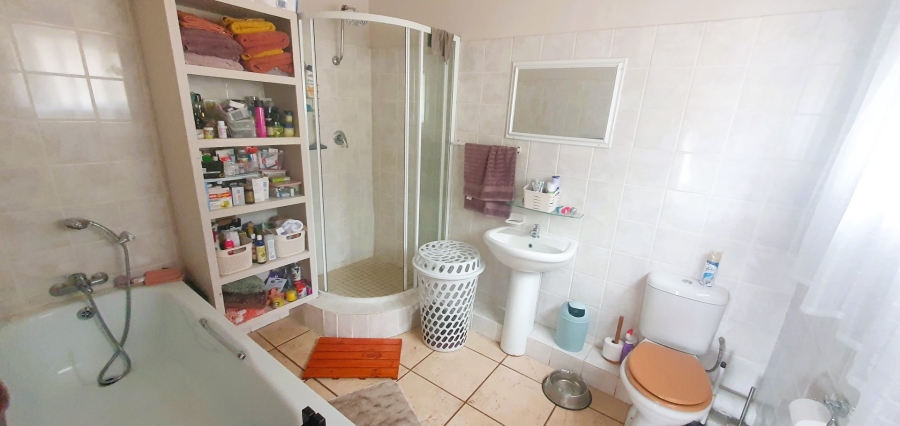 5 Bedroom Property for Sale in Glenmore KwaZulu-Natal