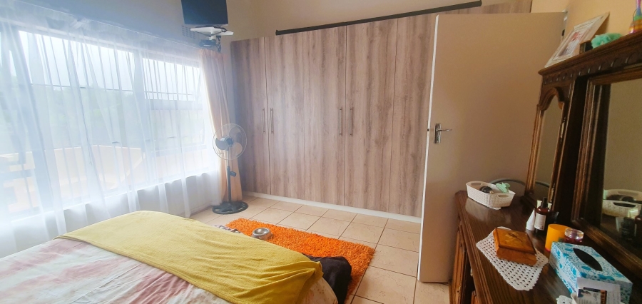 5 Bedroom Property for Sale in Glenmore KwaZulu-Natal