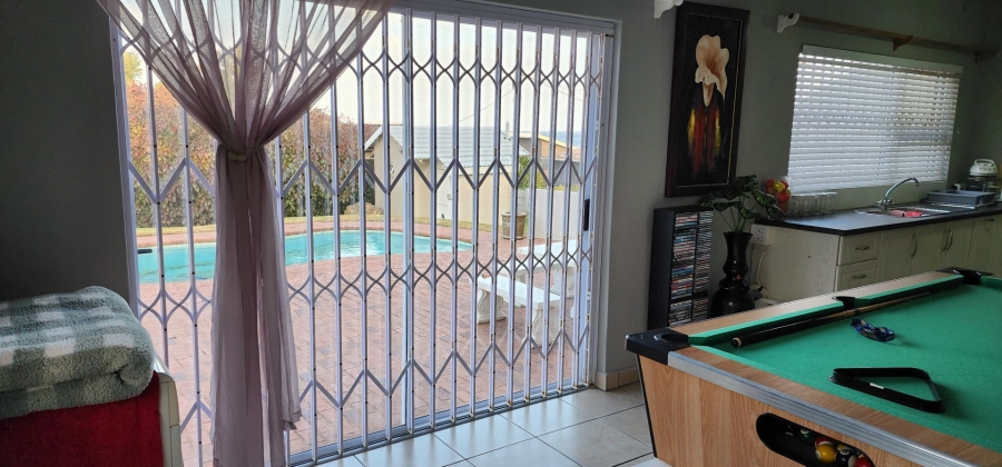 4 Bedroom Property for Sale in Uvongo KwaZulu-Natal