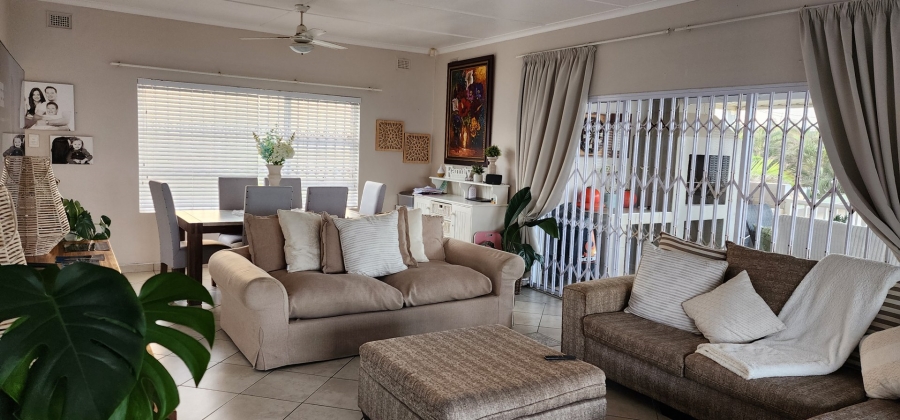 4 Bedroom Property for Sale in Uvongo KwaZulu-Natal