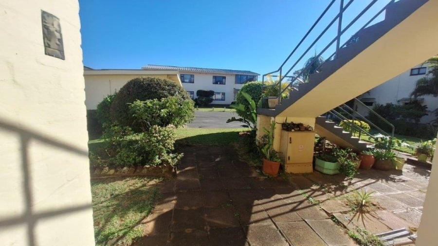 2 Bedroom Property for Sale in Umtentweni KwaZulu-Natal