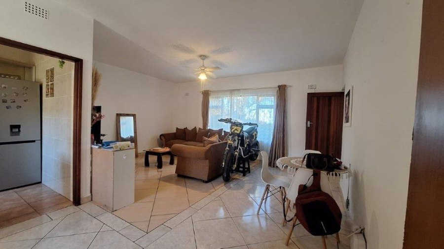 2 Bedroom Property for Sale in Umtentweni KwaZulu-Natal