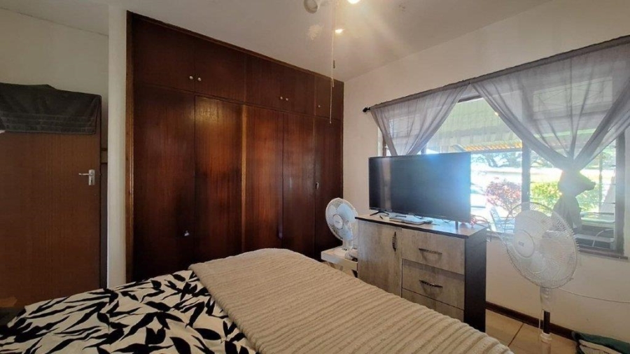 2 Bedroom Property for Sale in Umtentweni KwaZulu-Natal