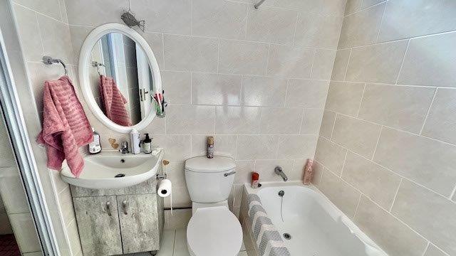 3 Bedroom Property for Sale in St Michaels On Sea KwaZulu-Natal