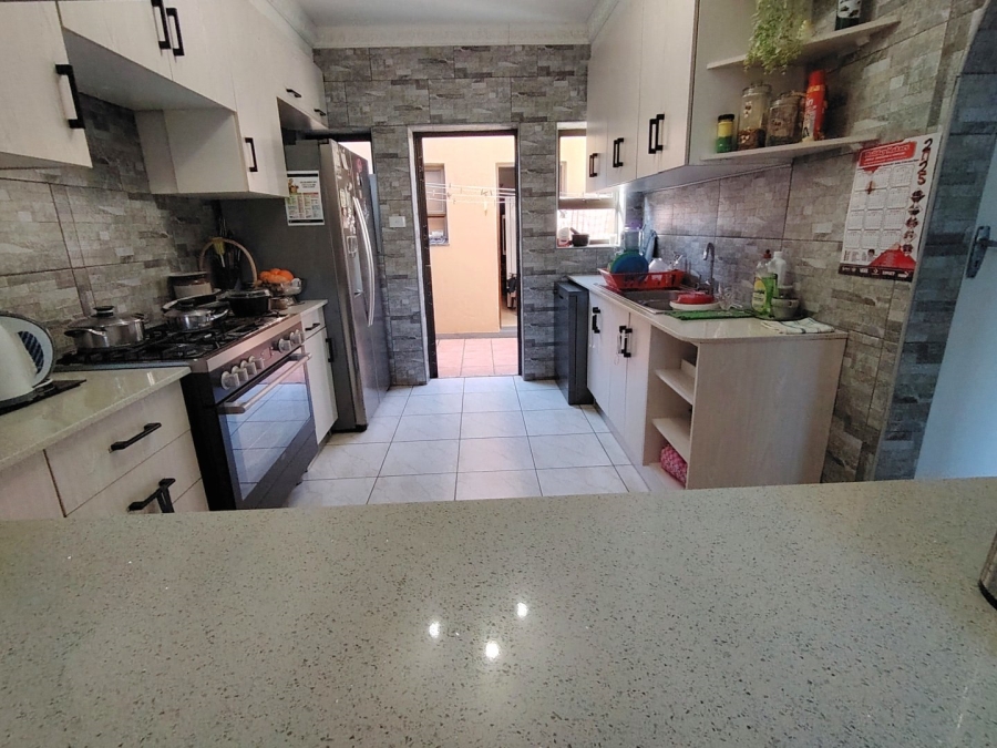 3 Bedroom Property for Sale in Shelly Beach KwaZulu-Natal