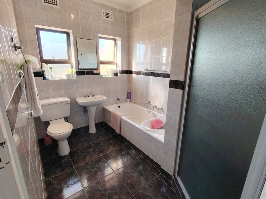 3 Bedroom Property for Sale in Shelly Beach KwaZulu-Natal