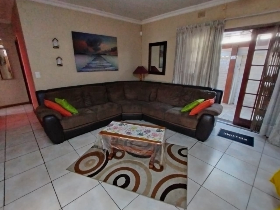 3 Bedroom Property for Sale in Uvongo Beach KwaZulu-Natal