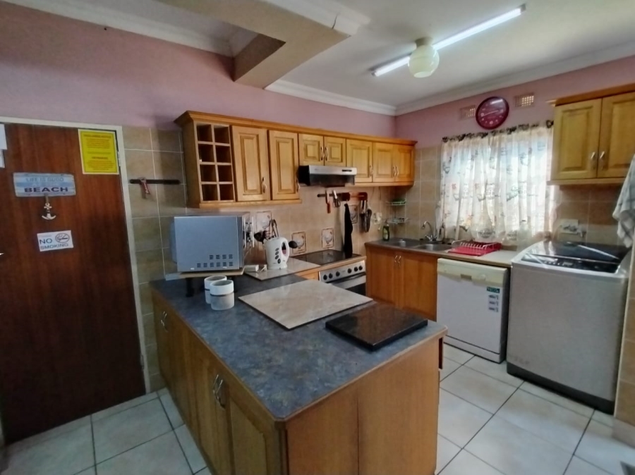 3 Bedroom Property for Sale in Uvongo Beach KwaZulu-Natal