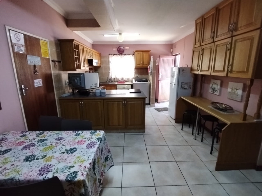 3 Bedroom Property for Sale in Uvongo Beach KwaZulu-Natal