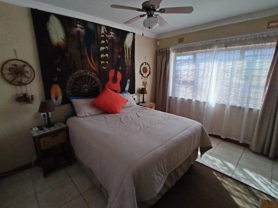 3 Bedroom Property for Sale in Uvongo Beach KwaZulu-Natal