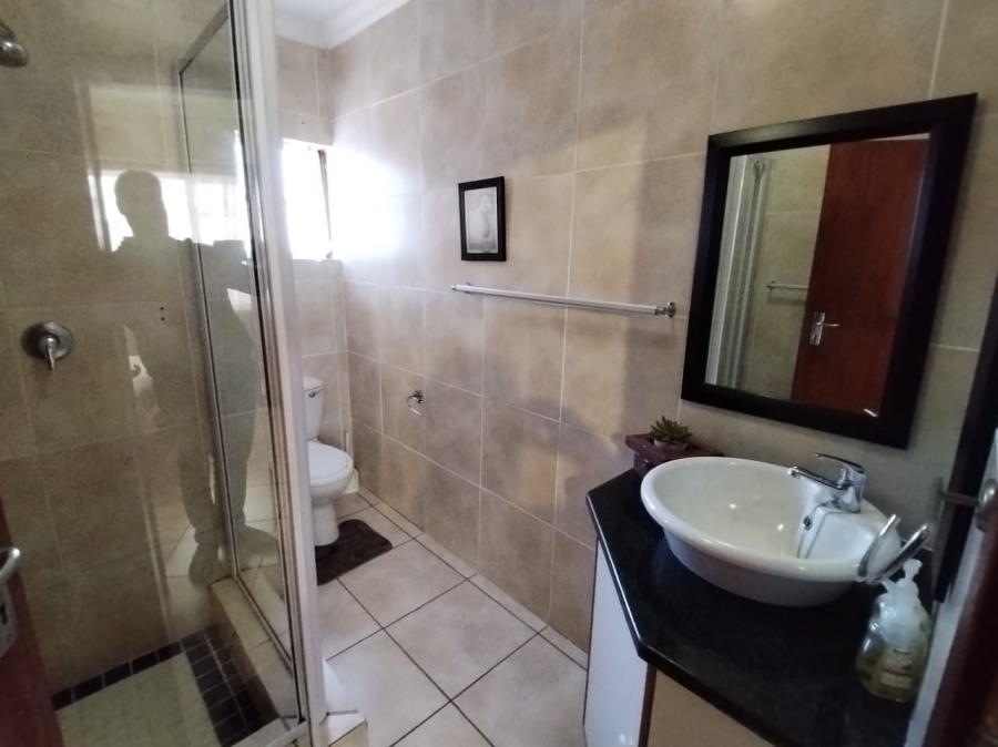 3 Bedroom Property for Sale in Uvongo Beach KwaZulu-Natal